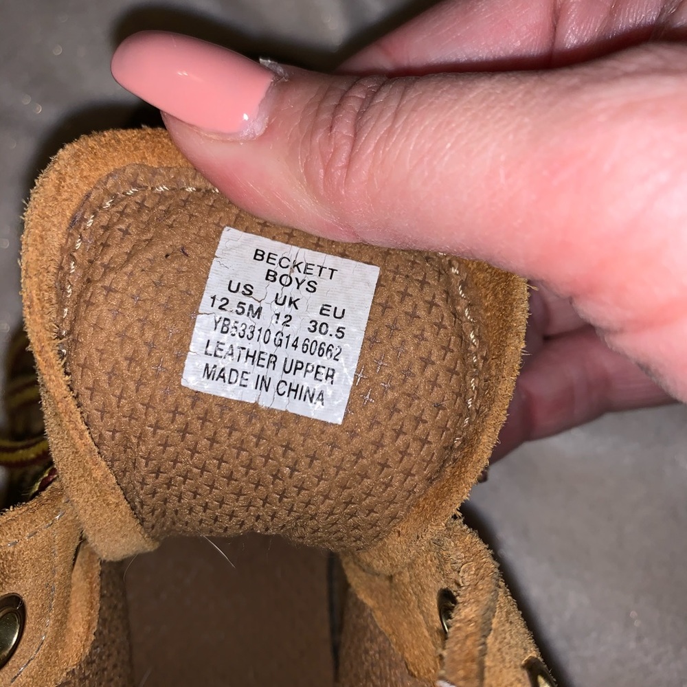 Used winter boots. - Picture 6 of 6